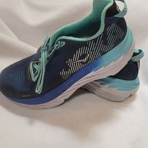 HOKA ONE ONE Bondi 5 - Size 9 Wide